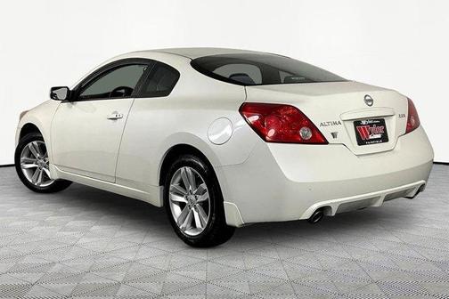 Pearl White 2013 Nissan Altima 2.5 S