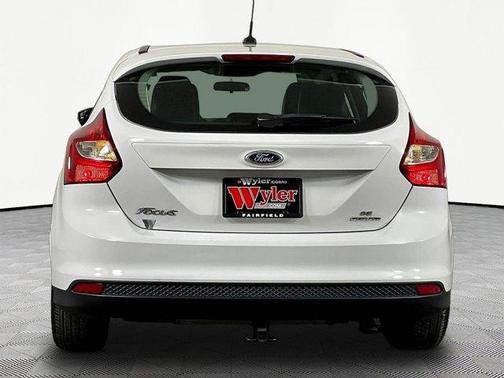 Oxford White 2014 Ford Focus SE