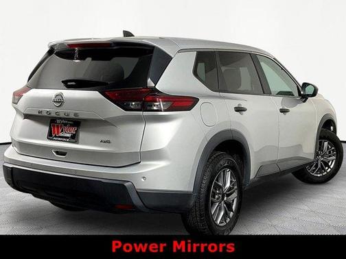 Brilliant Silver Metallic 2024 Nissan Rogue S