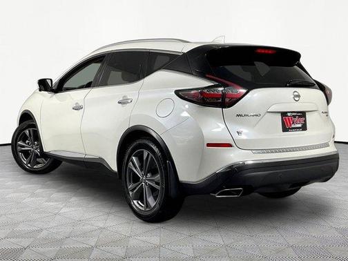 White 2022 Nissan Murano Platinum