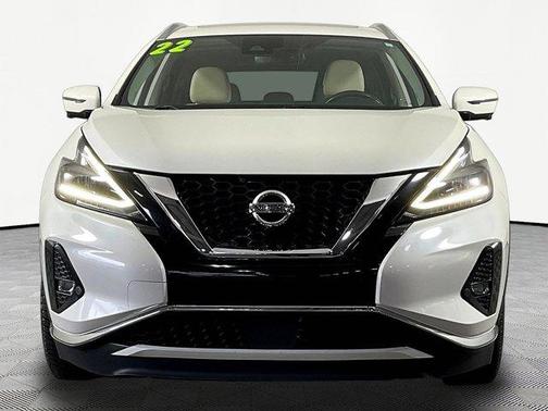 White 2022 Nissan Murano Platinum