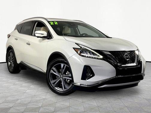 White 2022 Nissan Murano Platinum