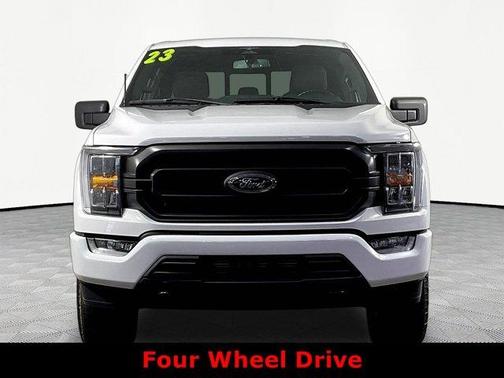 Oxford White 2023 Ford F-150 XLT
