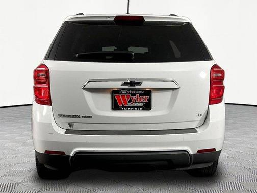 Summit White 2017 Chevrolet Equinox LT