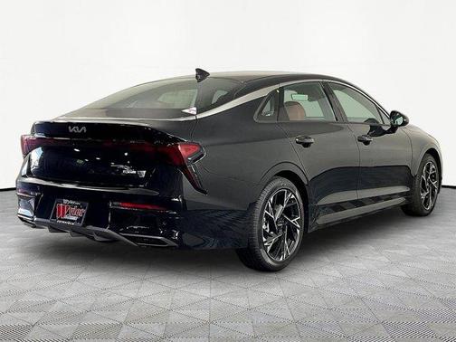 Aurora Black Pearl 2026 Kia K5 GT-Line