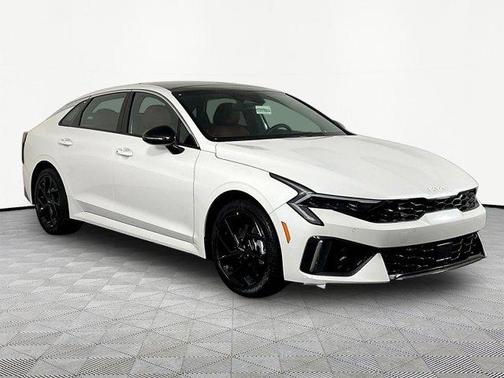 Snow White Pearl 2026 Kia K5 GT-Line