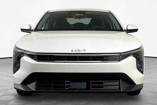 Snow White Pearl 2026 Kia K4 LX