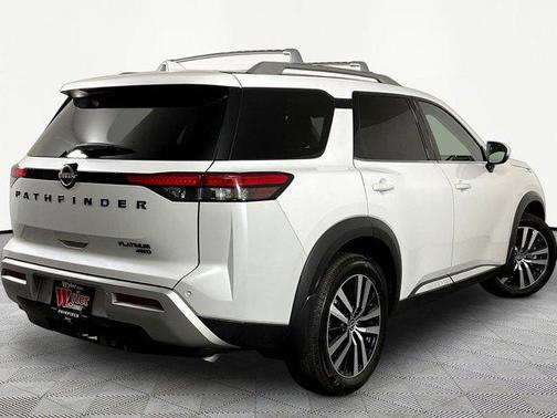 Everest White P 2025 Nissan Pathfinder Platinum