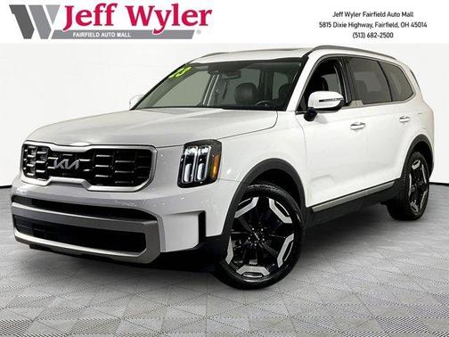 Glacial White Pearl 2023 Kia Telluride S
