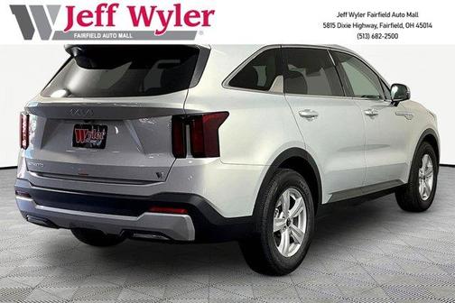 Ivory Silver 2026 Kia Sorento LX