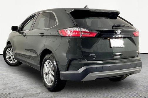 Green Metallic 2024 Ford Edge SEL