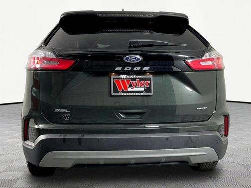 Green Metallic 2024 Ford Edge SEL