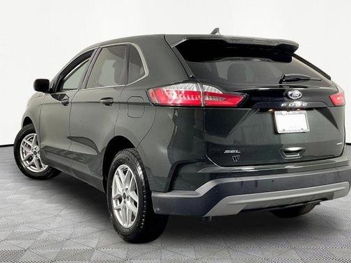 Green Metallic 2024 Ford Edge SEL