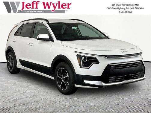Snow White Pearl 2026 Kia Niro EX