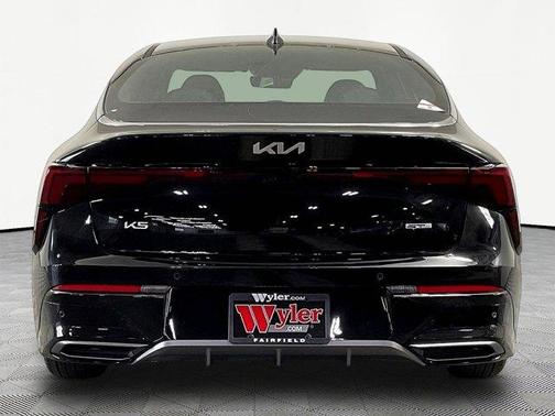Aurora Black Pearl 2026 Kia K5 GT-Line