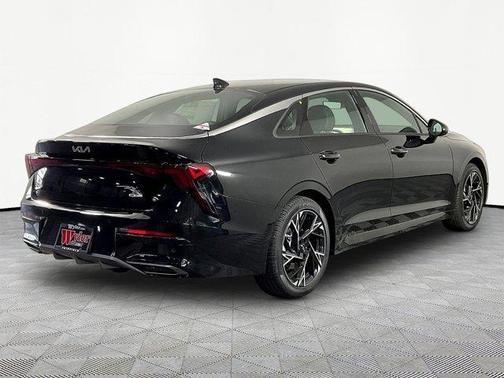 Aurora Black Pearl 2026 Kia K5 GT-Line