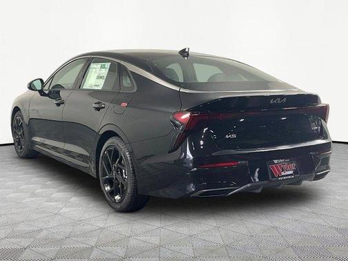 Aurora Black Pearl 2026 Kia K5 GT-Line