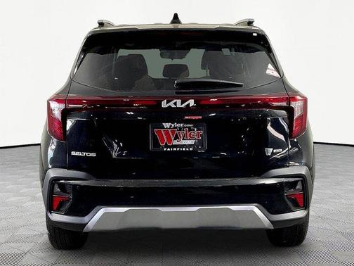 Fusion Orange 2026 Kia Seltos EX