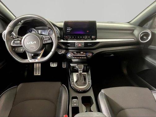 Aurora Black 2024 Kia Forte GT-Line