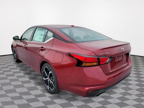 Scarlet Ember 2025 Nissan Altima SR