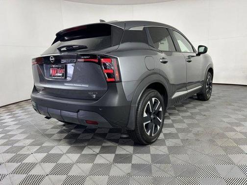 Gun Metallic 2025 Nissan Kicks SV