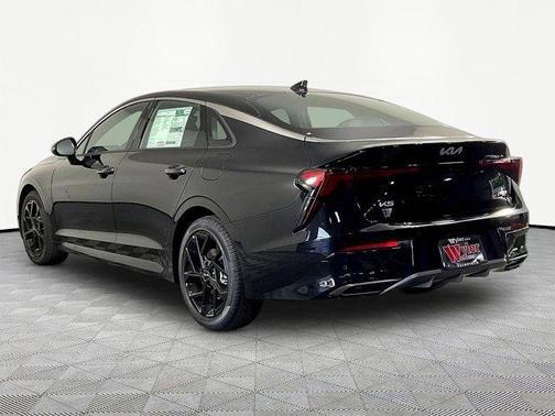 Aurora Black Pearl 2026 Kia K5 GT-Line