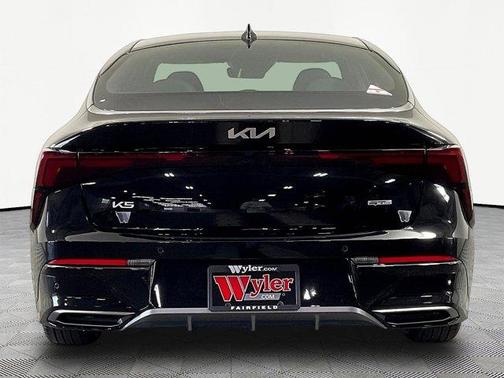 Aurora Black Pearl 2026 Kia K5 GT-Line