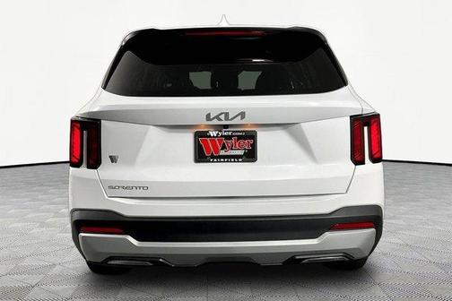 Glacial White Pearl 2025 Kia Sorento LX