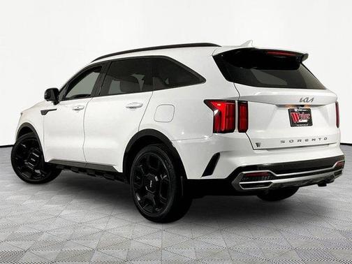 Glacial White Pearl 2022 Kia Sorento SX Prestige
