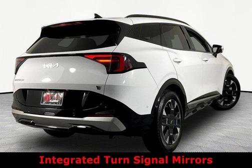 Glacial White Pearl 2026 Kia Sportage SX-Prestige
