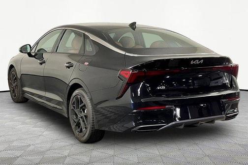 Aurora Black Pearl 2026 Kia K5 GT-Line