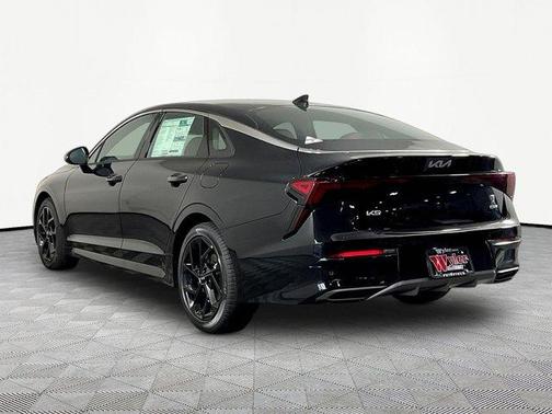 Aurora Black Pearl 2026 Kia K5 GT-Line