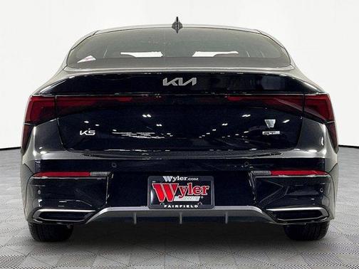 Aurora Black Pearl 2026 Kia K5 GT-Line