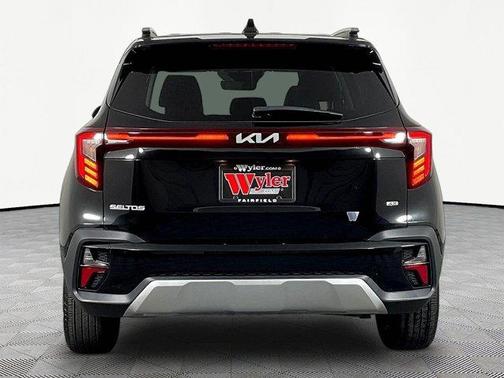 Fusion Orange 2024 Kia Seltos S