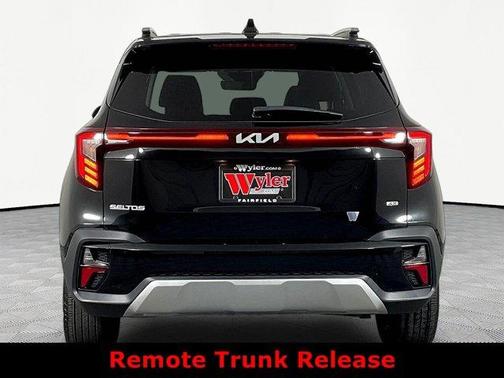 Fusion Orange 2024 Kia Seltos S