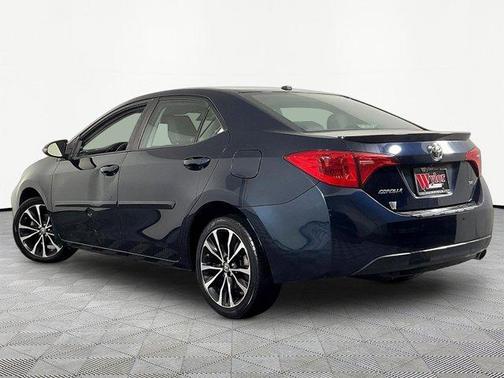 Aqua 2017 Toyota Corolla L