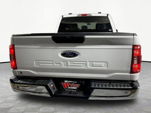 Oxford White 2022 Ford F-150 XLT