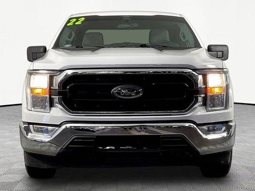 Oxford White 2022 Ford F-150 XLT