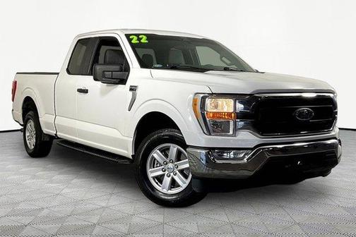 Oxford White 2022 Ford F-150 XLT