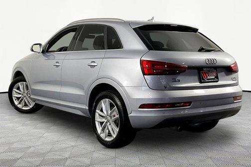 Florett Silver Metallic 2017 Audi Q3 2.0T Premium Plus