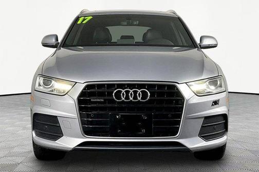 Florett Silver Metallic 2017 Audi Q3 2.0T Premium Plus
