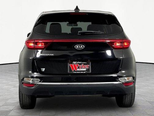 Black Cherry 2022 Kia Sportage LX