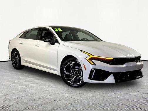 Snow White Pearl 2025 Kia K5 GT-Line