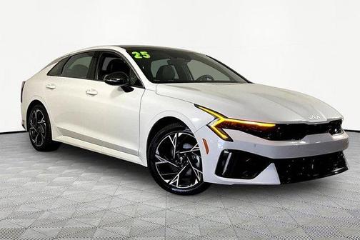 Snow White Pearl 2025 Kia K5 GT-Line