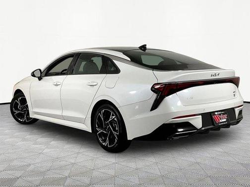 Snow White Pearl 2025 Kia K5 GT-Line
