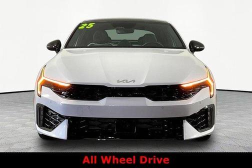 Snow White Pearl 2025 Kia K5 GT-Line