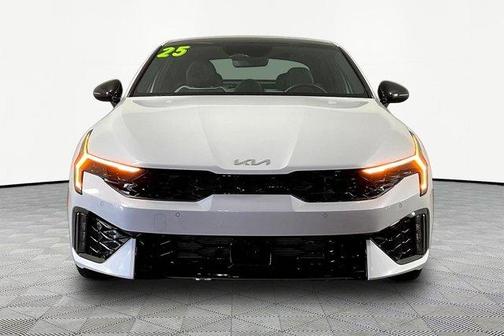 Snow White Pearl 2025 Kia K5 GT-Line