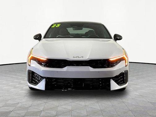Snow White Pearl 2025 Kia K5 GT-Line
