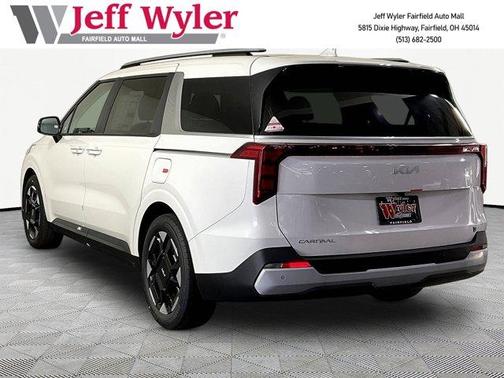 Snow White Pearl 2026 Kia Carnival EX