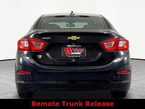 Mosaic Black Metallic 2019 Chevrolet Cruze LS